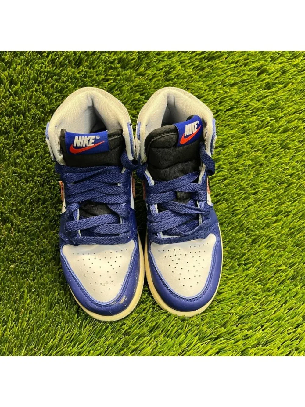 Nike Air Jordan 1 Retro High OG Boys Size 11C White Blue Athletic Shoes Sneakers